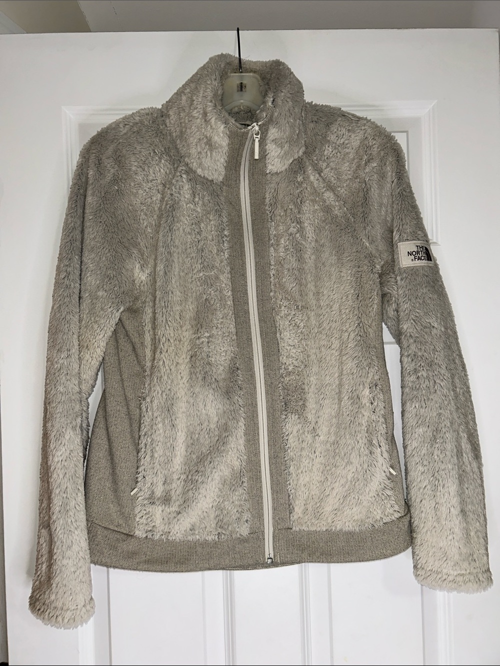 The North Face Women's Plush Full-Zip Teddy Jacket in Light Gray/beige